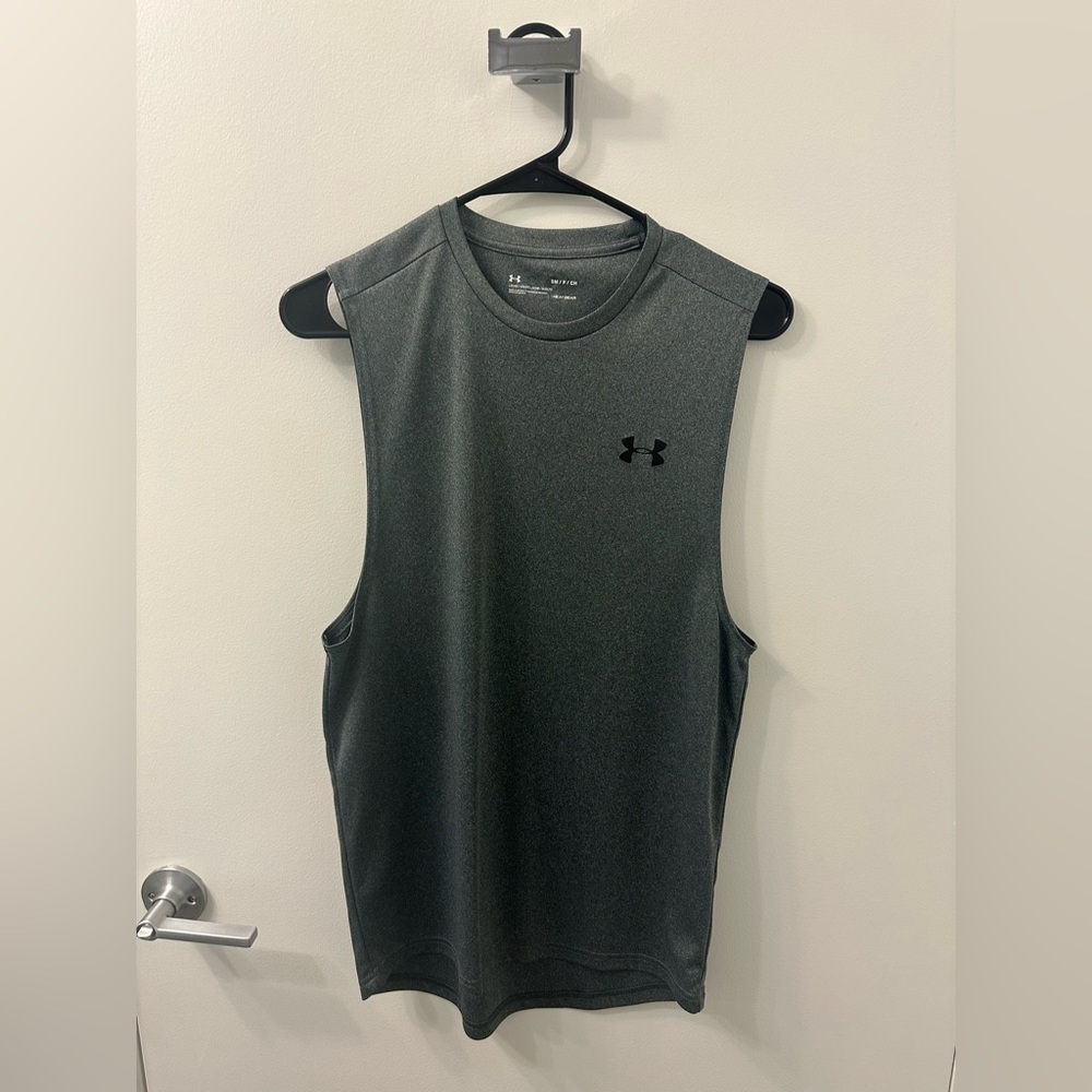 Men’s Under Armor sleeveless tank